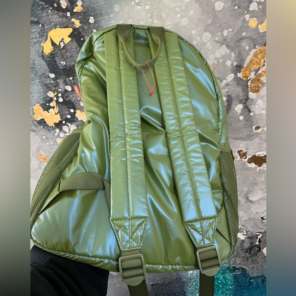 Cat & Jack | Iridescent Dino Reptile Backpack NWOT - Picture 3 of 6